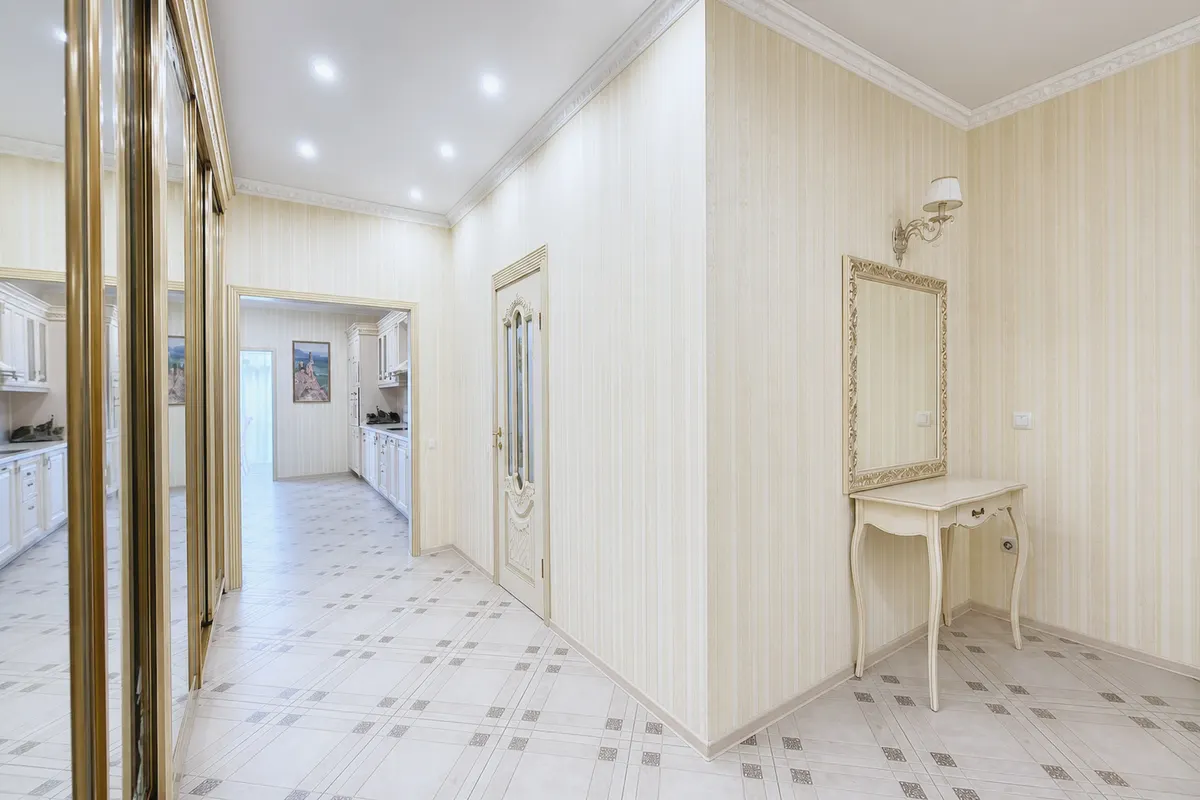 Трёхкомнатная квартира в Ялте, 90 м² — фото 16